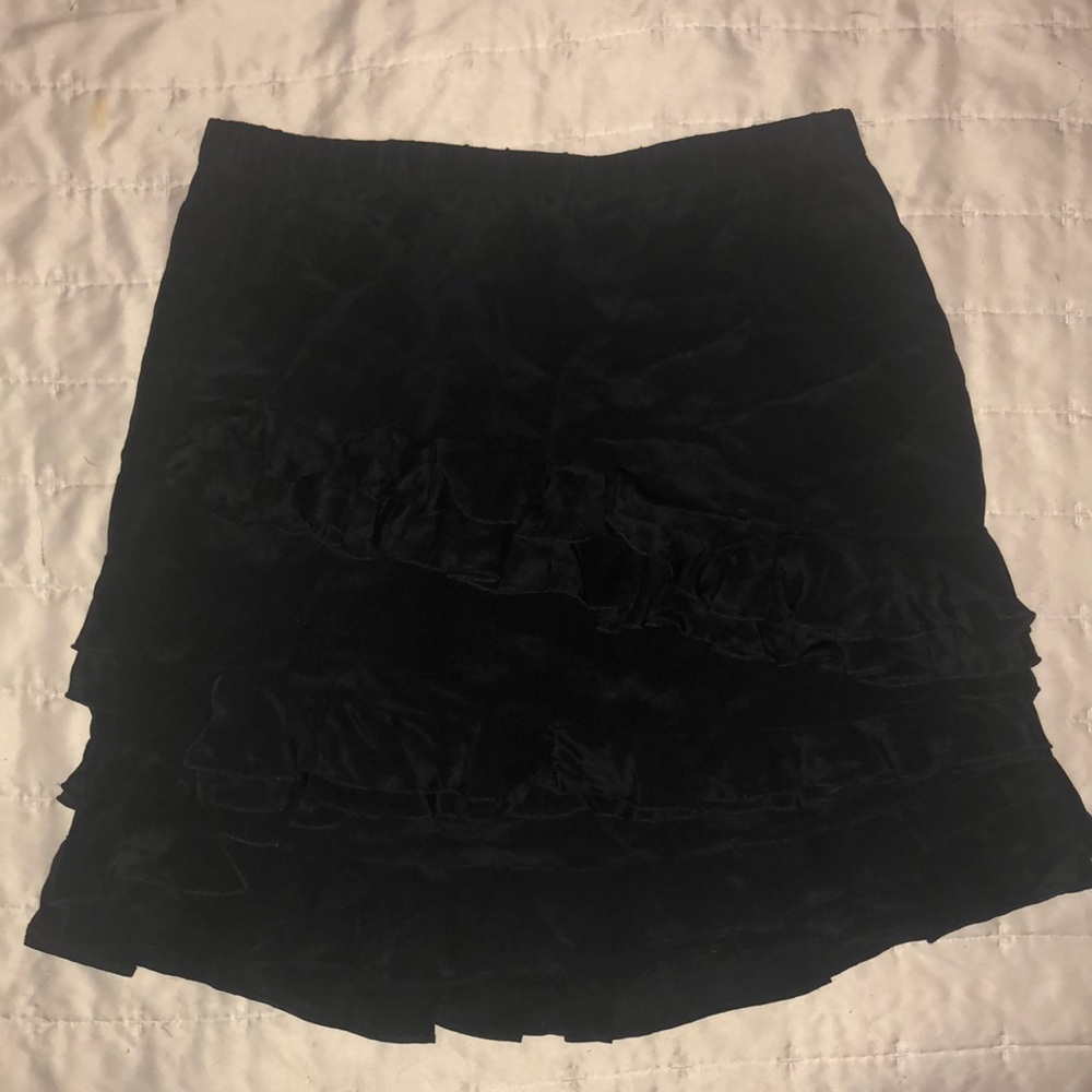 Banana Republic | 100% Silk Ruffle Skirt